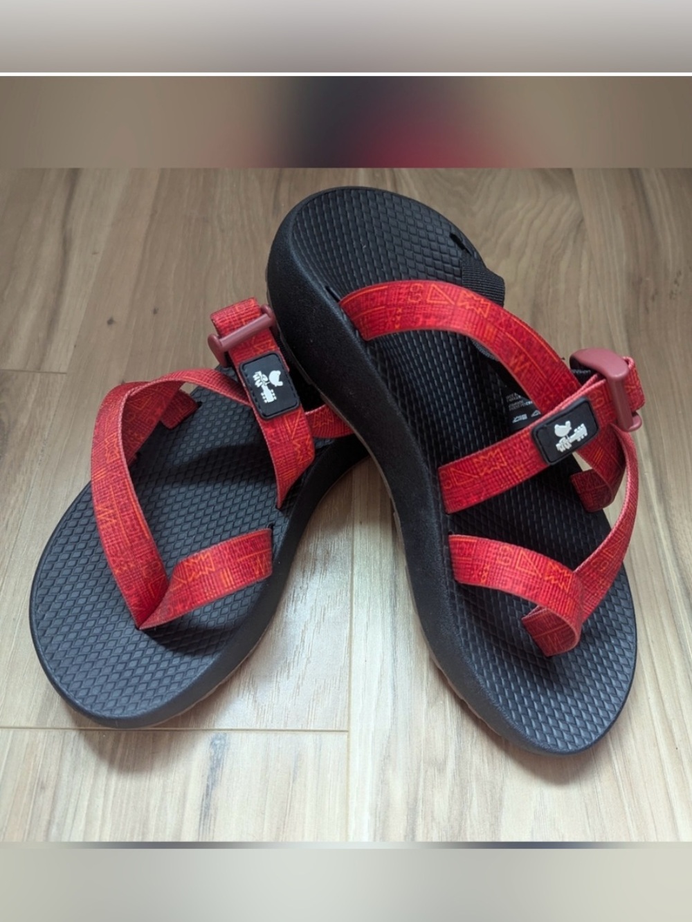 Chaco Limited Edition Tegu Woodstock Summer of 69 Red Orange Sport Sandals Sz 8